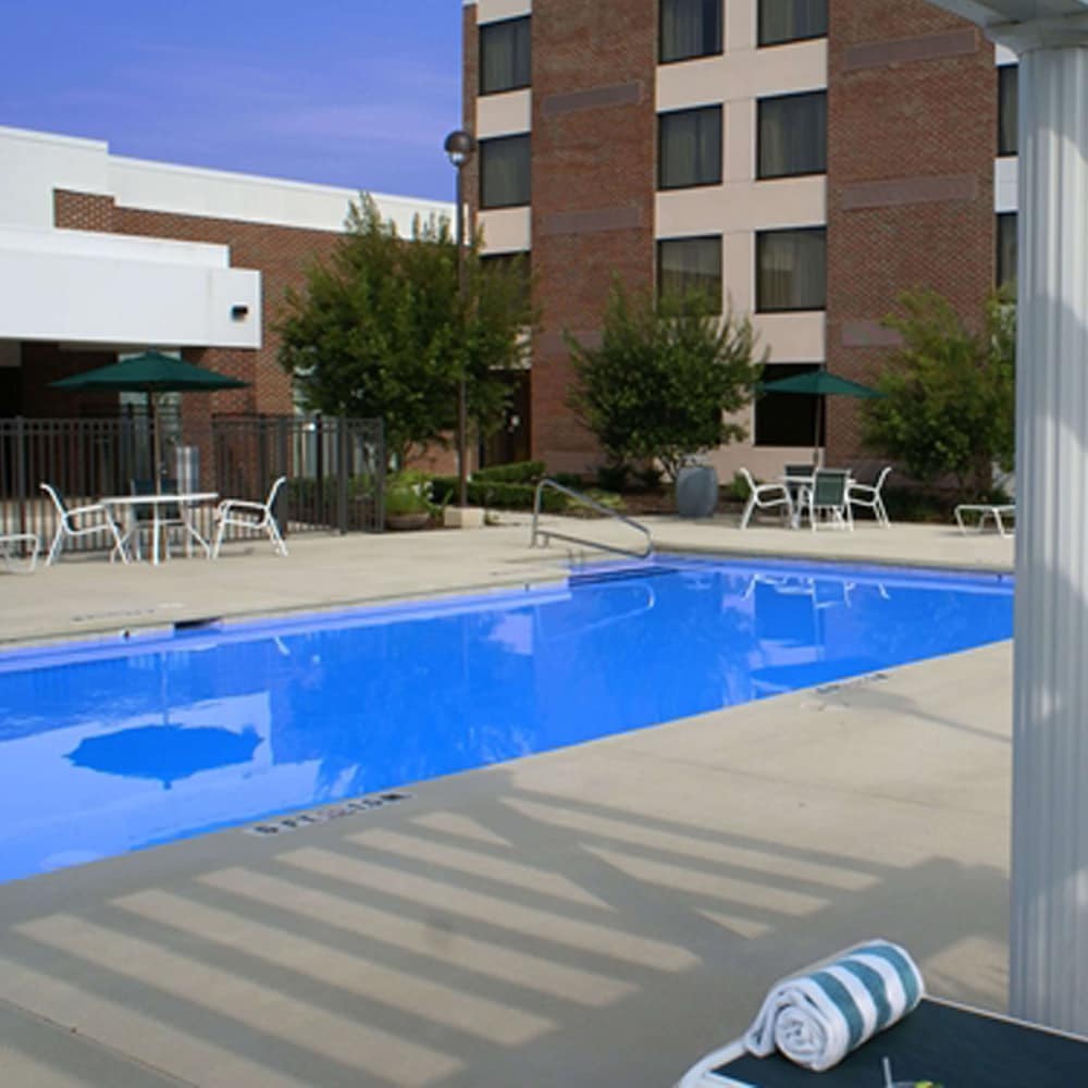 DoubleTree by Hilton Hotel Rocky Mount - photo 31