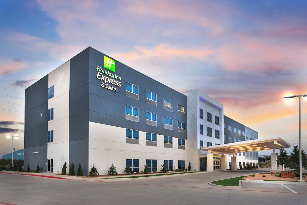 Holiday Inn Express Suites Waco Downtown By Ihg — Waco