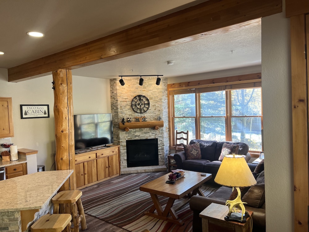 8750 Trappers Crossing 2 Bedroom Condo by RedAwning — 4-Star Luxury Hotel in Keystone, United States