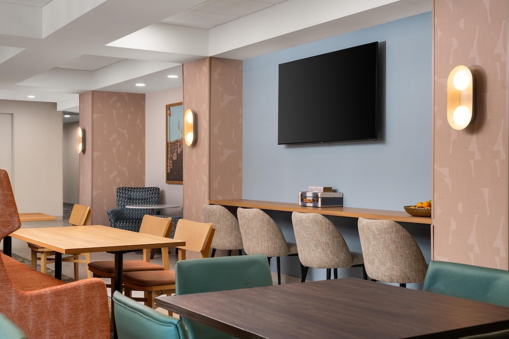 Hampton Inn Neptune Wall - photo 35