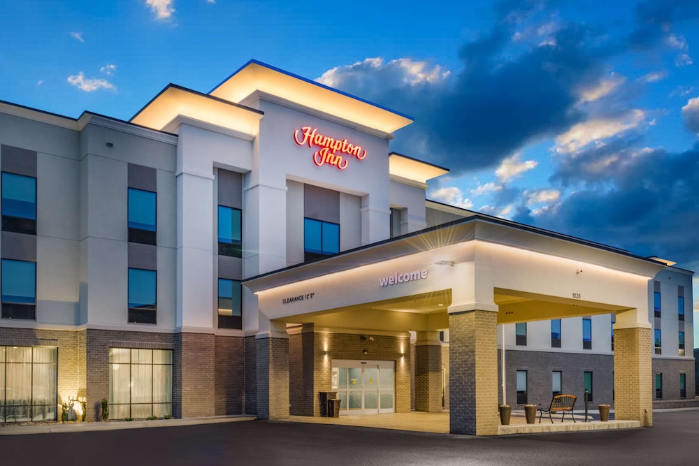 Hampton Inn Newport - photo 33