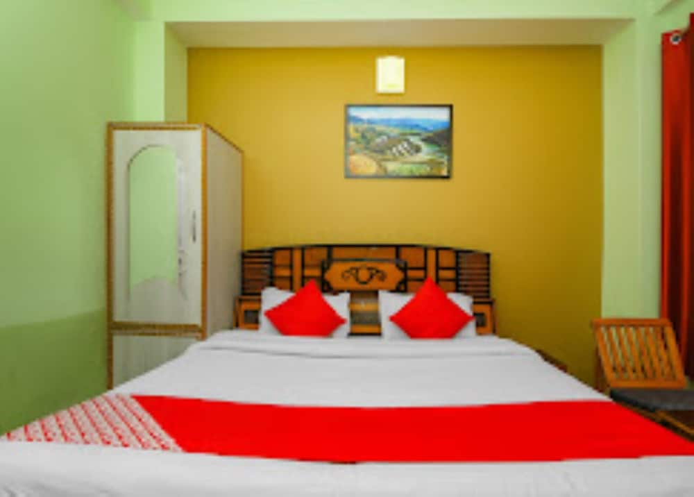Hotel Mansarovar - carbon neutral hotel in Banjar