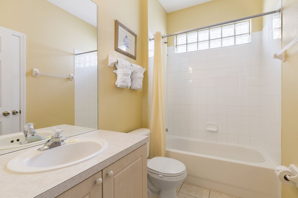 Sunshine Station Spacious 4 bed Windsor Palms resort home that's close to Disney - photo 19