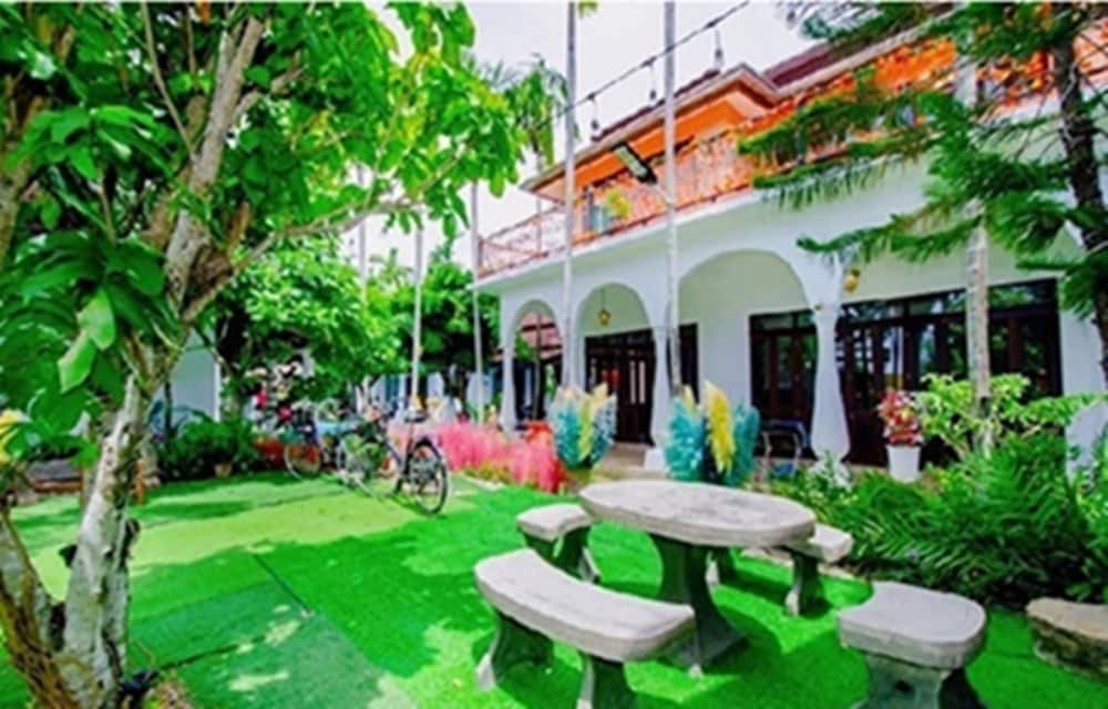 Karnie Cheer Pool Villa & Resort Pattaya in Sattahip, Thailand