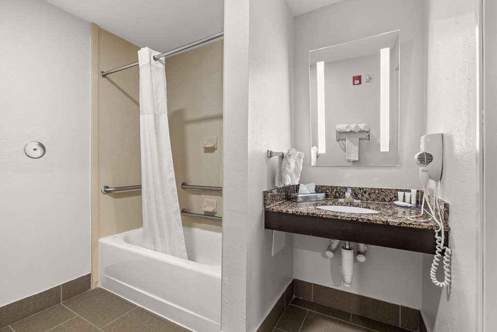 Clarion Pointe Lakeland I 4 - photo 21