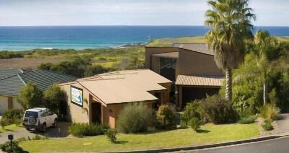 Beachfront Apartments Narooma — 4-Star Luxury Hotel in Narooma, Australia