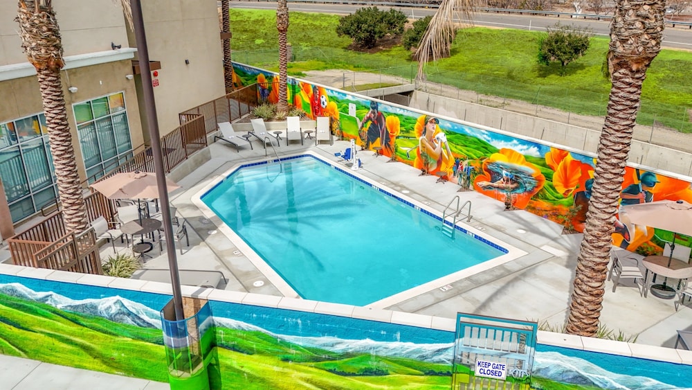 Holiday Inn Express & Suites Ontario Chino Hills by IHG - photo 32