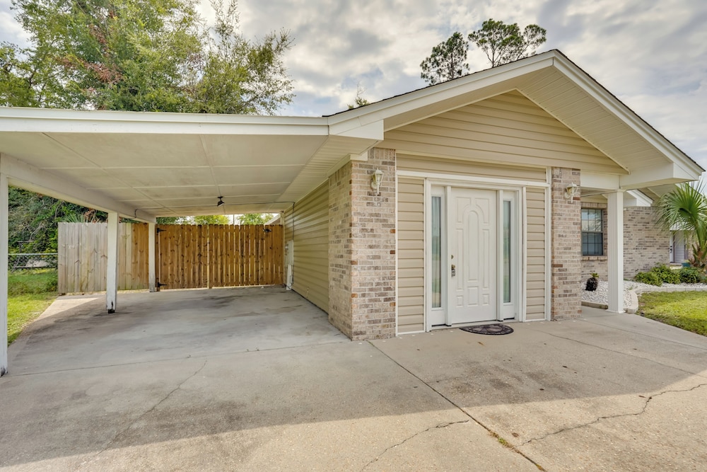 Bright Lynn Haven Home w Screened Porch & Yard - photo 26
