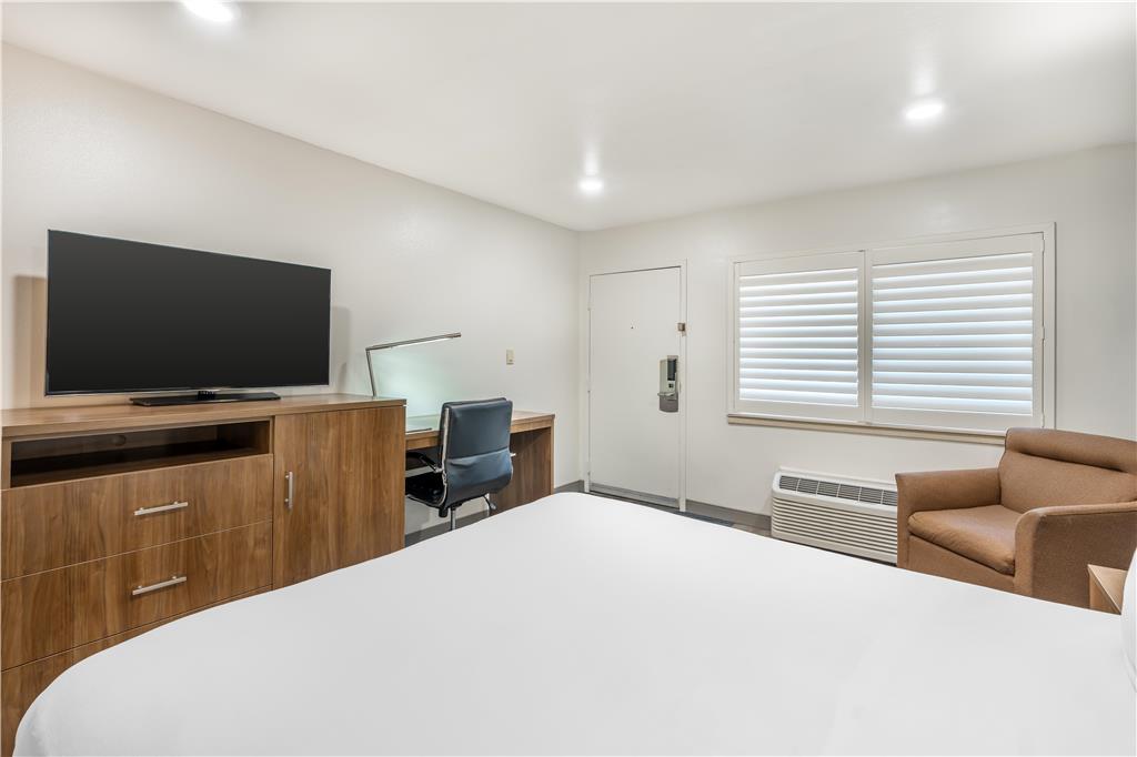Best Western Plus Clocktower Inn - photo 32