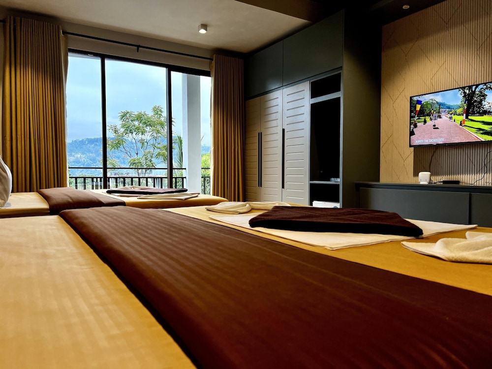 Eyeful Ella in Ella Town, Sri Lanka