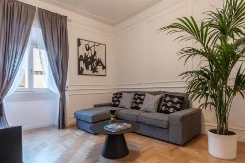 Toscana 6 FromhometoRome — 4-Star Luxury Hotel in Rome, Italy