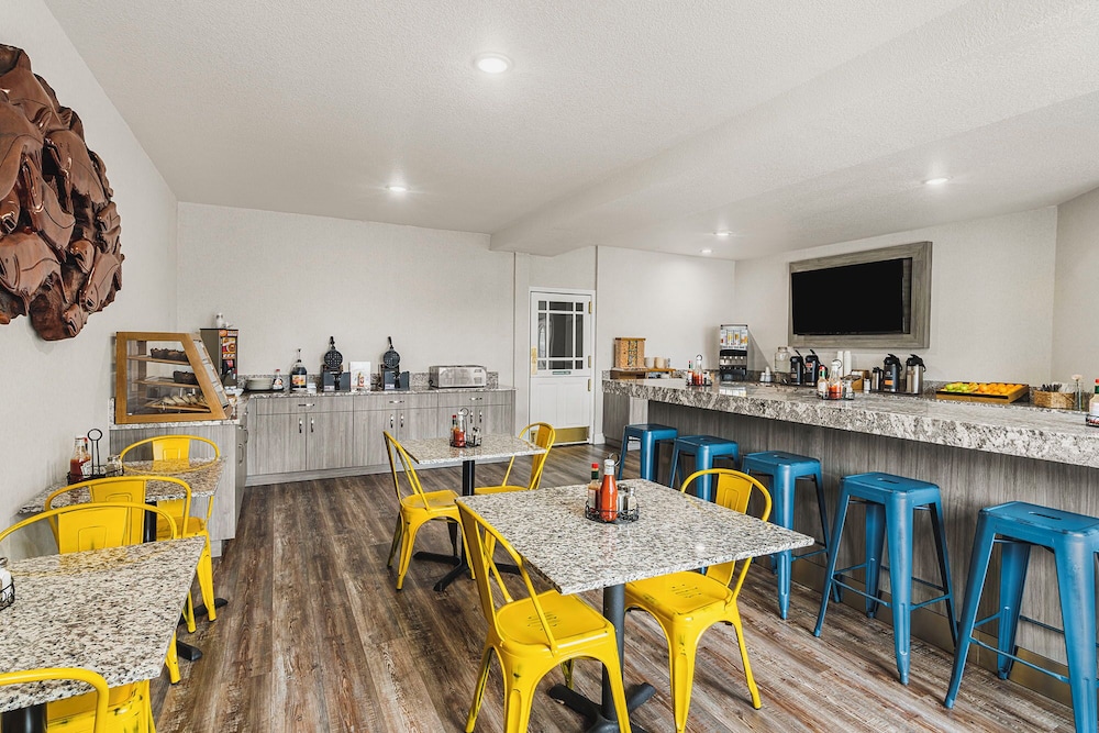 The Ashley Inn & Suites - photo 66