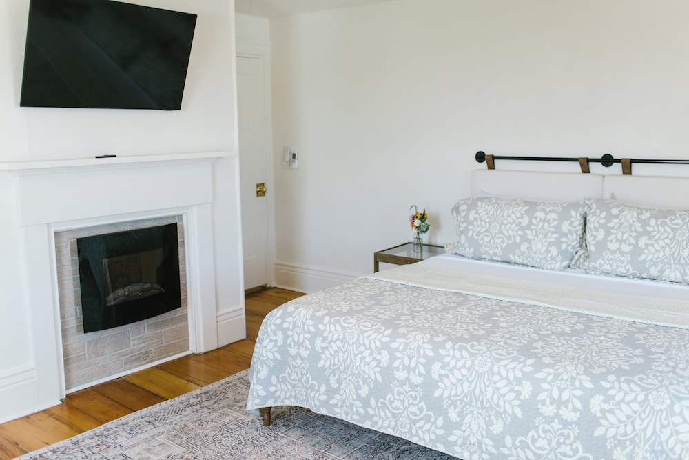 Greenleaf Inn - photo 22