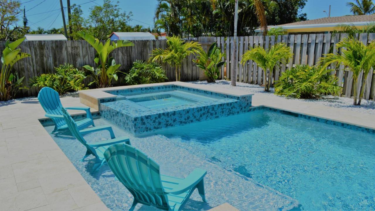 Private Heated Pool Resort Style Home Minutes From the Beach - photo 6