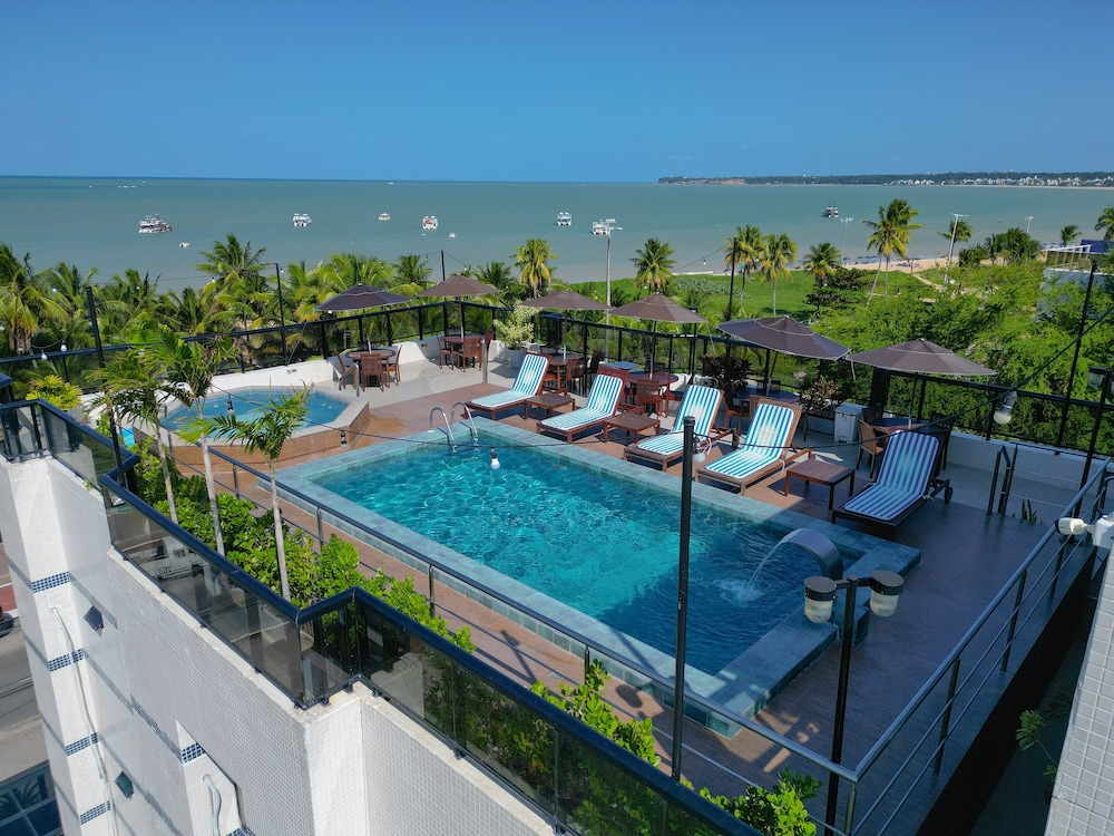 Atlantico Praia Hotel