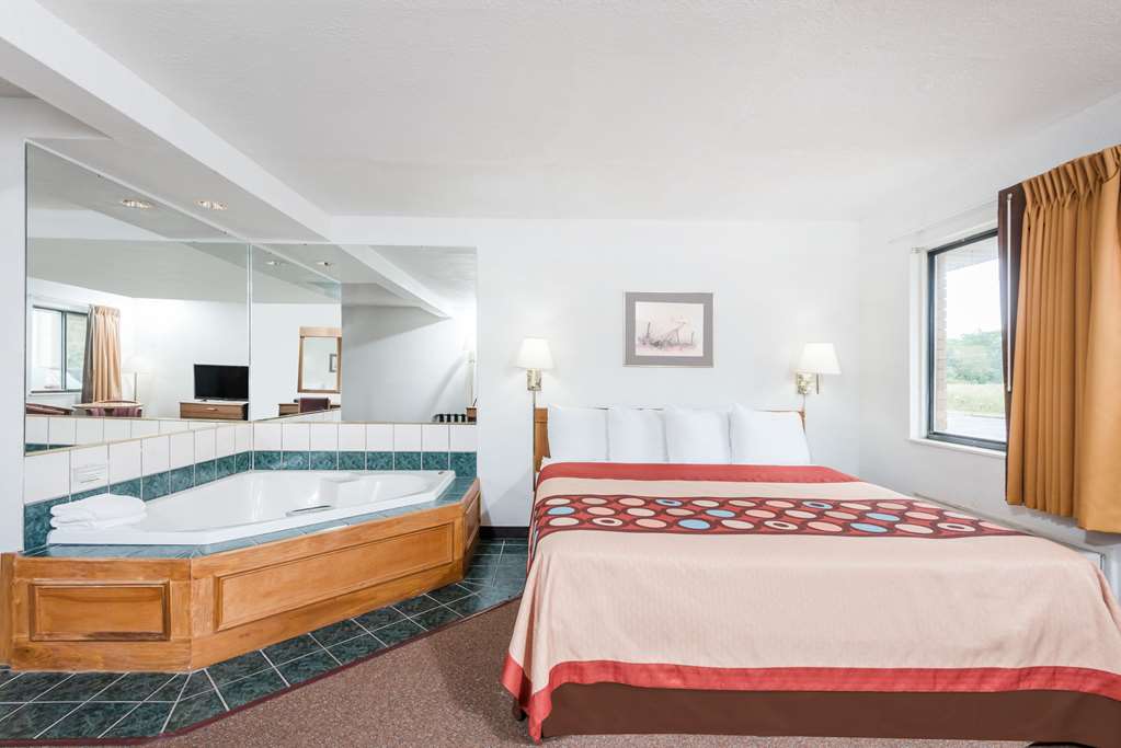 Super 8 by Wyndham Newcomerstown - photo 16