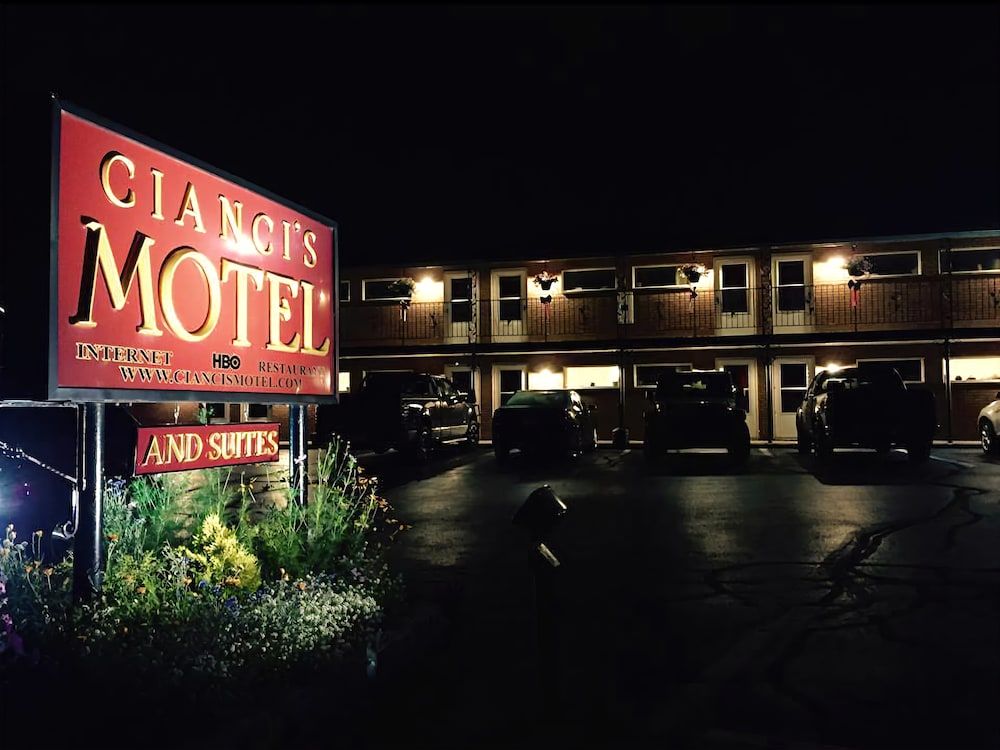 Cianci's Motel and Suites - photo 9