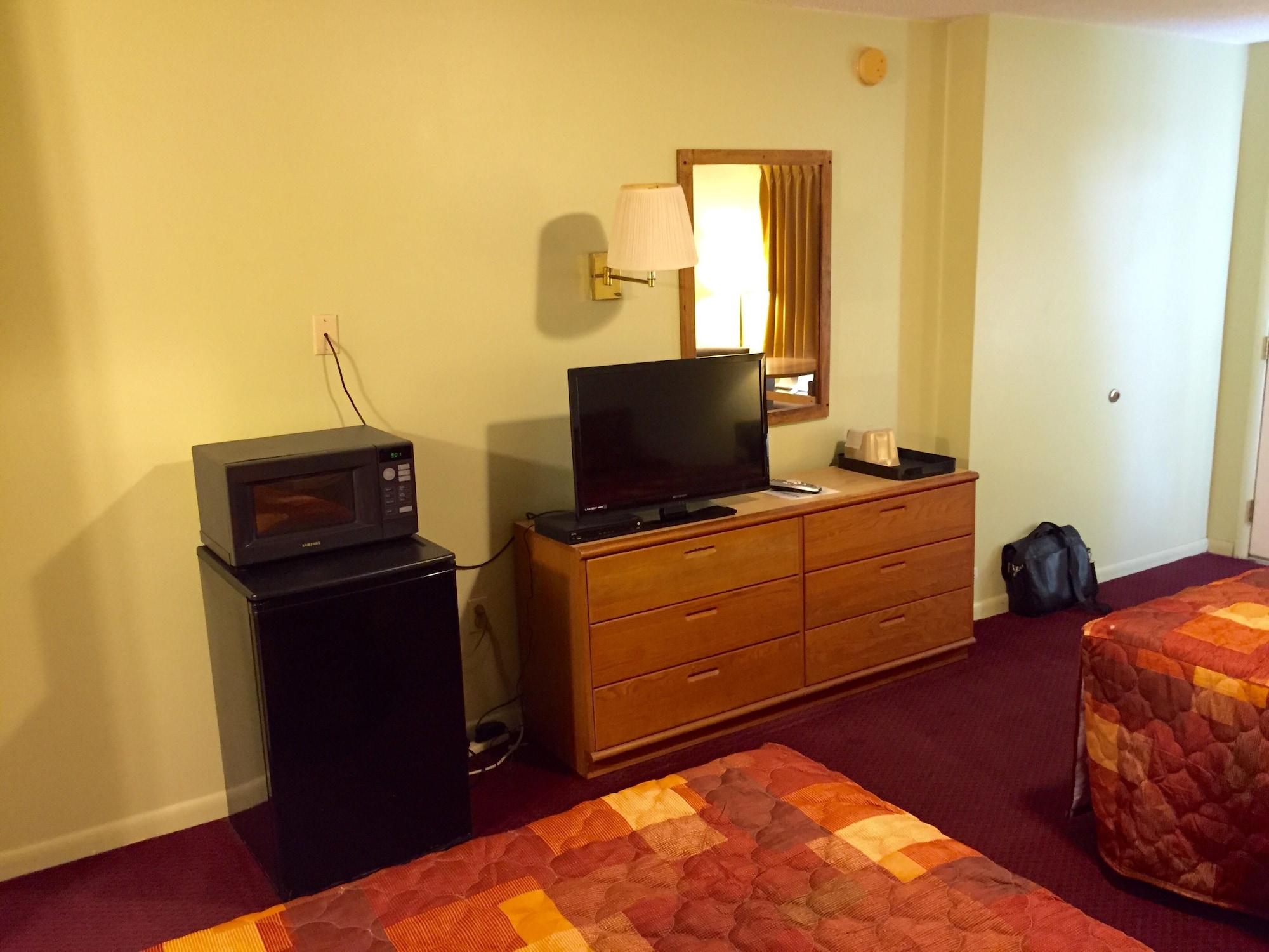 Sebring Inn - photo 13
