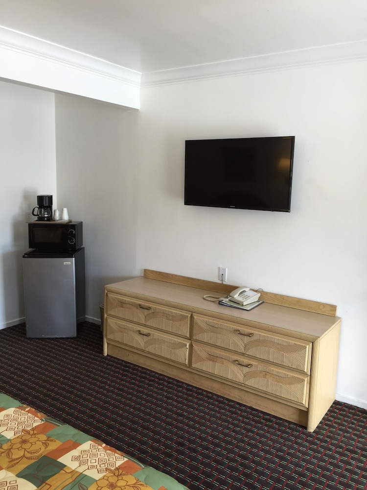 Lark Motel - photo 3