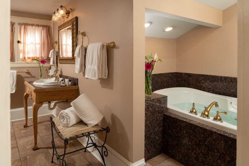 Albemarle Inn - photo 83