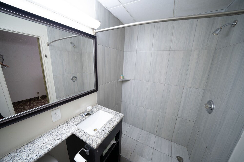 402 Hotel - photo 27