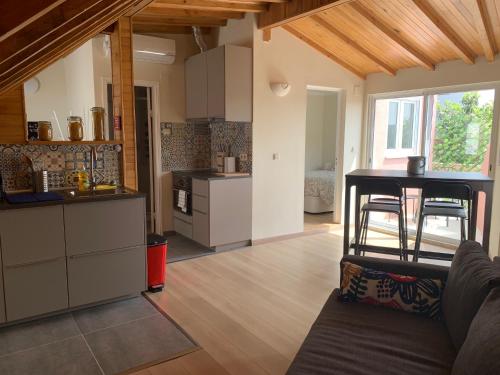 Apartment2 with terrace and a view near Amoreiras — 4-Star Luxury Hotel in Lisbon, Portugal