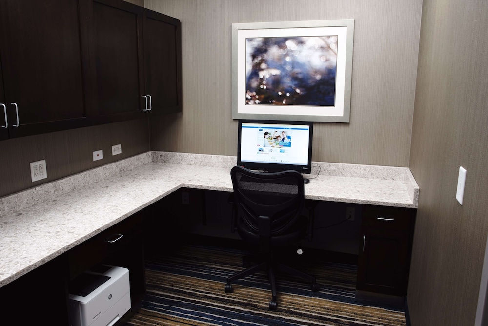 Hampton Inn & Suites Des Moines Urbandale - photo 44
