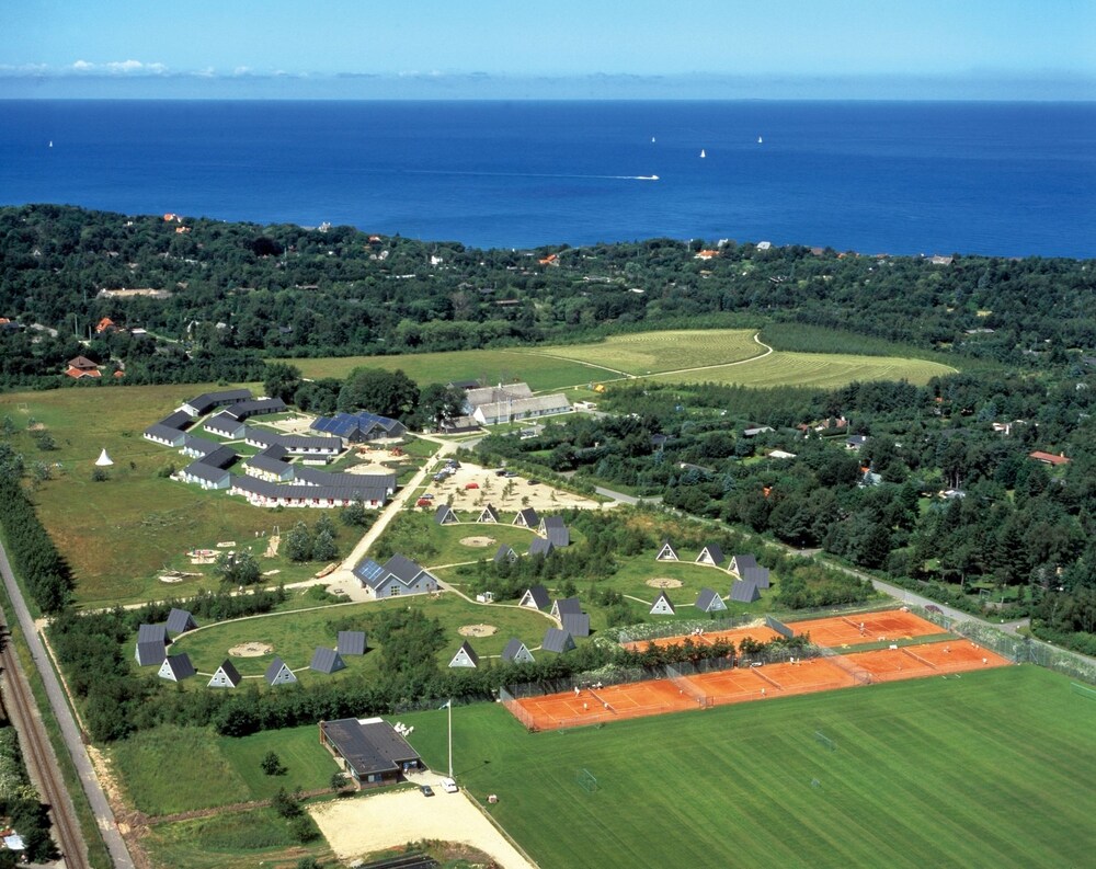 Sankt Helene — 4-Star Luxury Hotel in Hillerod, Denmark