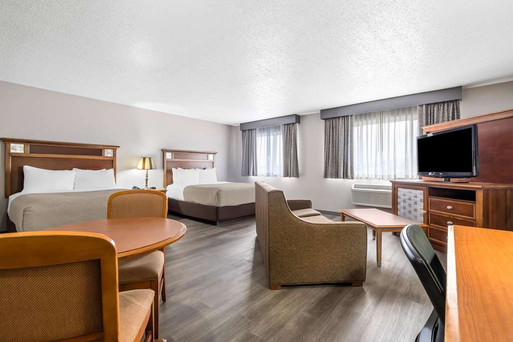 Quality Inn near Monument Health Rapid City Hospital - photo 10