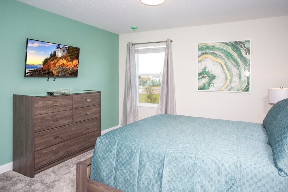 Fantastic Eight Bedrooms SF w Screened Pool at Storey Lake Resort 2887 - photo 10
