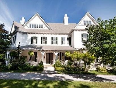 Grand Victorian in Niagara Falls, Canada