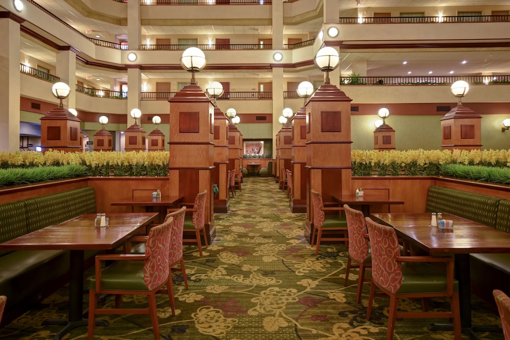 Embassy Suites by Hilton Lexington UK Coldstream - photo 48