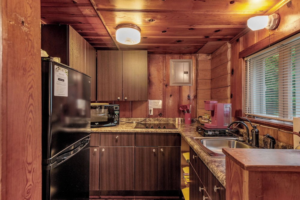 Tall Pines Inn - photo 56