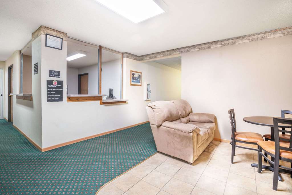 Super 8 by Wyndham Phillips - photo 4