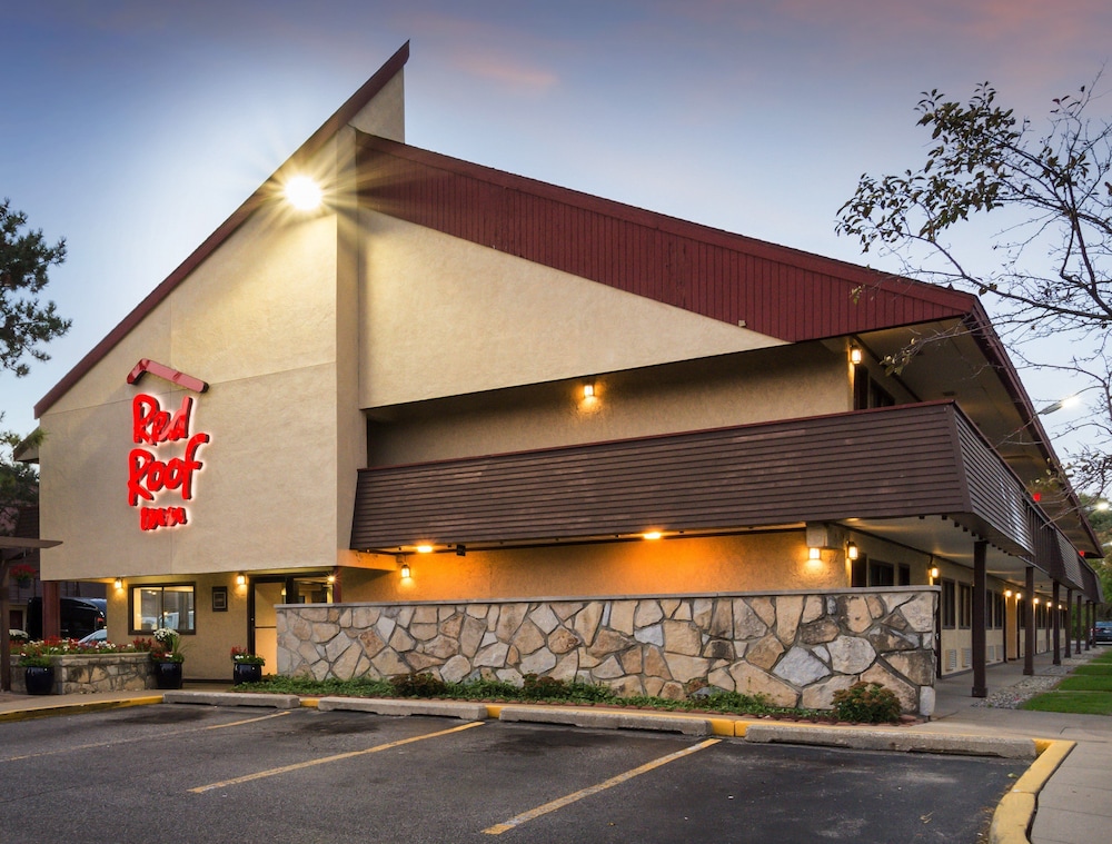 Red Roof Inn Grand Rapids Airport - photo 38