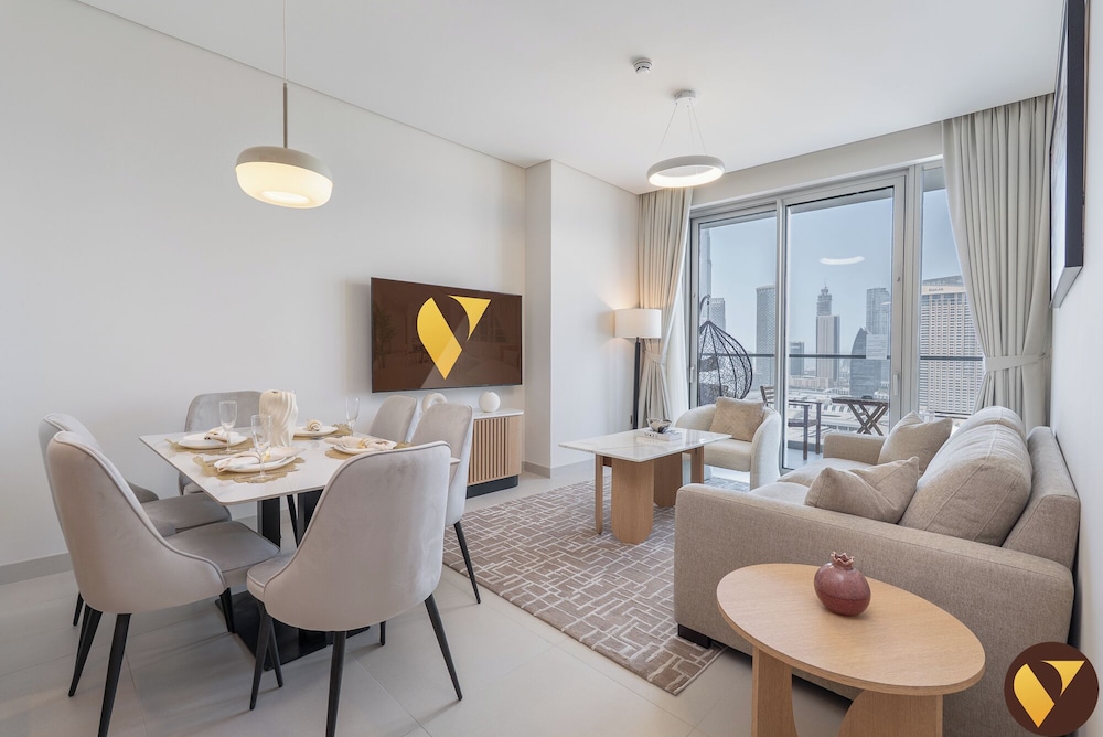 Address Residence Dubai Opera 21 by Luxstay Holiday Homes — 5-Star Luxury Hotel in Dubai, United Arab Emirates