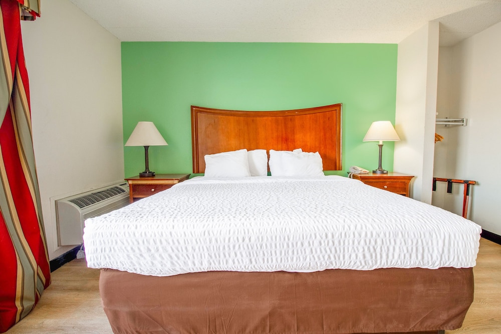 Tulsa Square Hotel Central I 44 By OYO - photo 20