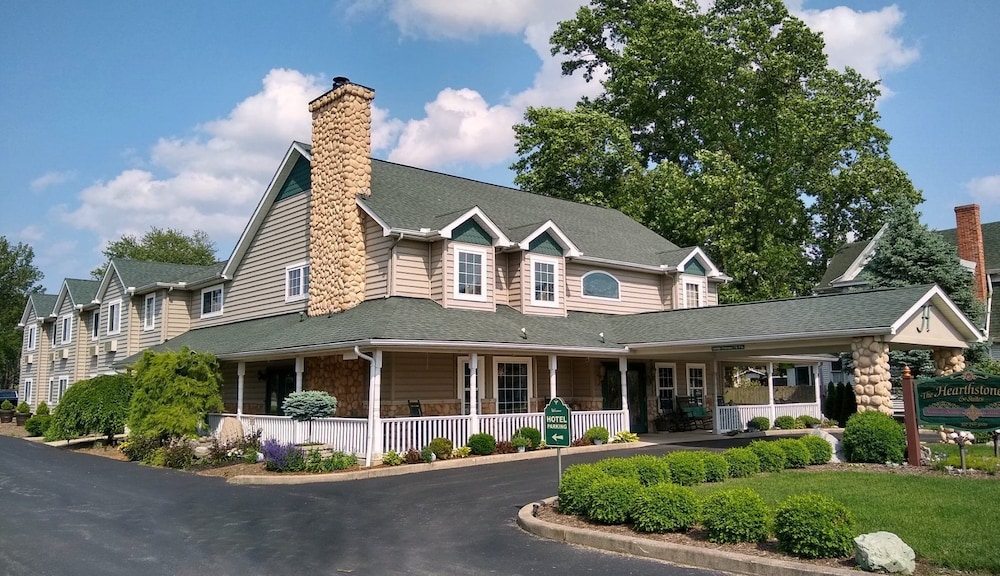 Hearthstone Inn & Suites - photo 39