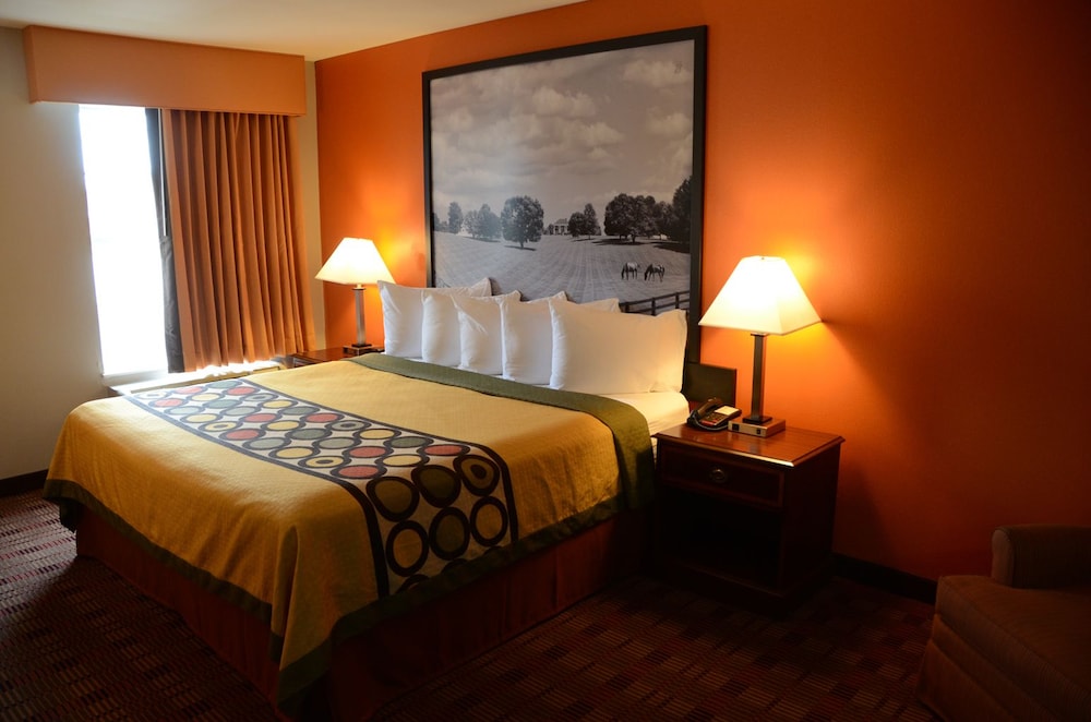 Super 8 by Wyndham Louisville Expo Center - photo 8