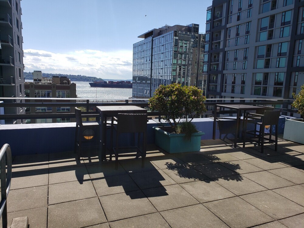 Domicile Suites at Harbor Steps - photo 19
