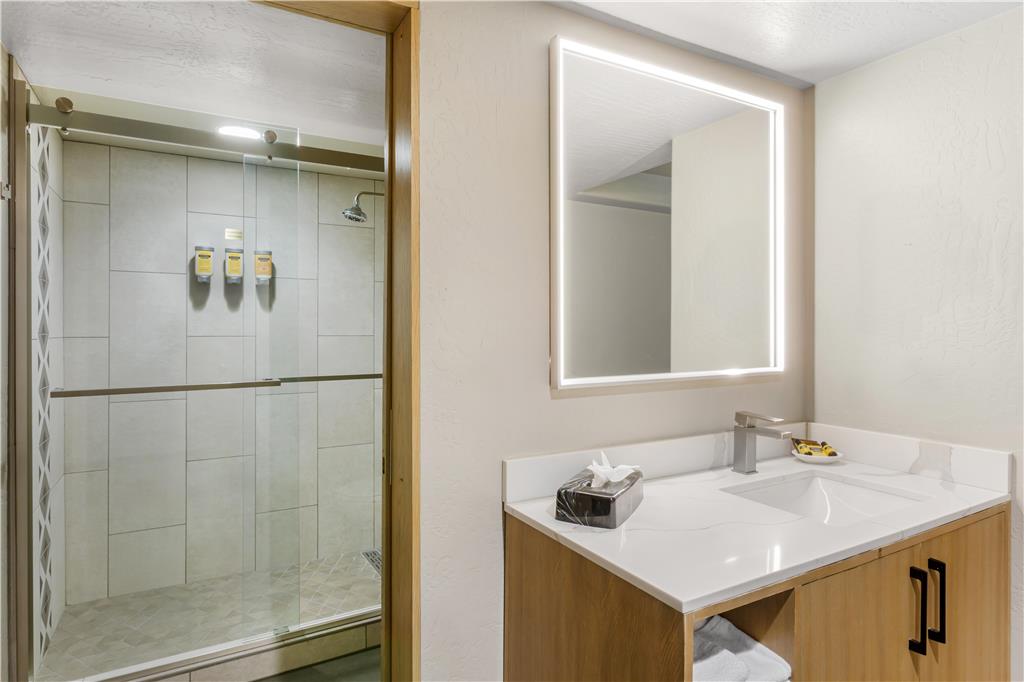 Best Western Plus Arroyo Roble Hotel & Creekside Villas - photo 53