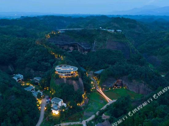 ZiZai PingJiang Luxury Rustic Resort in Pingjiang, People's Republic of China