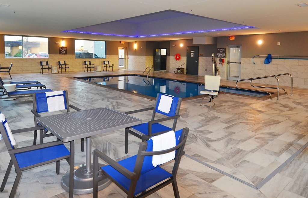GLō Best Western Enid OK Downtown Convention Center Hotel - photo 11