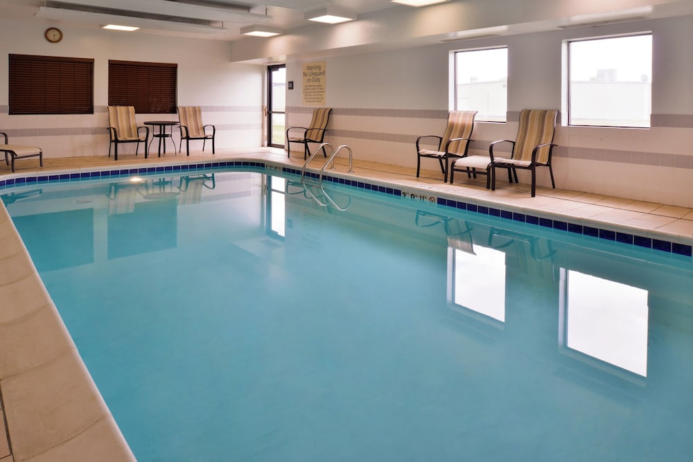 Hampton Inn Elkhart IN - photo 18