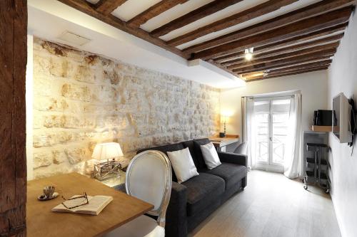 Louvre Duplex — 4-Star Luxury Hotel in Paris, France