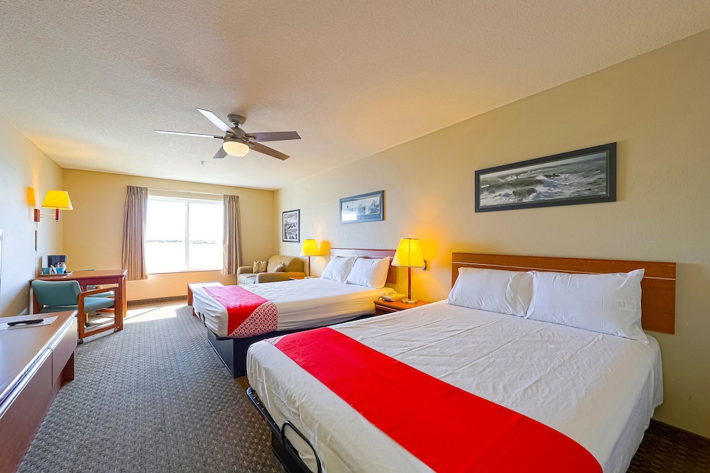 Siletz Bay Beachfront Hotel by OYO Lincoln City - photo 15