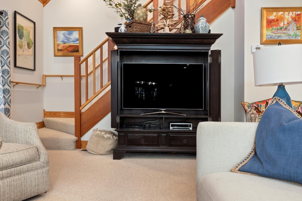 111 Hickory Springs in Wintergreen Resort - photo 14