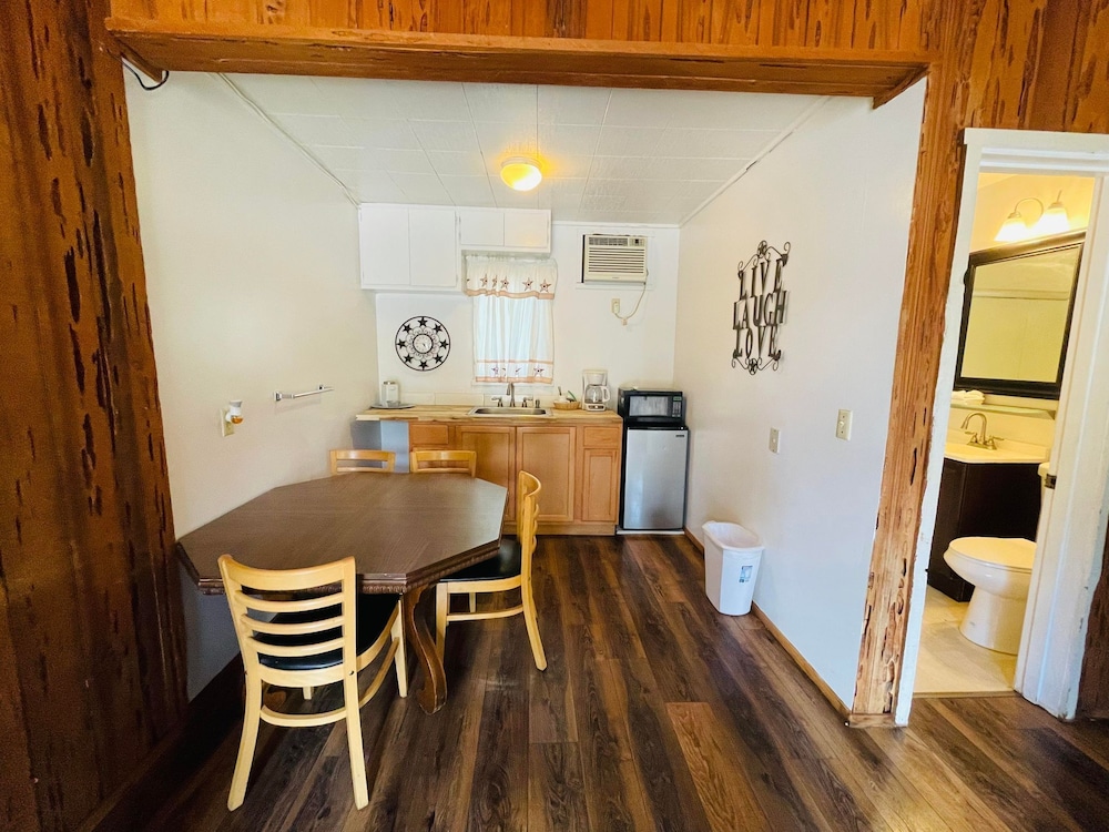 Riverfront Lodging - photo 35