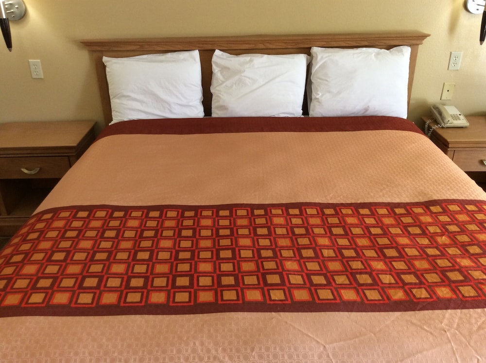 Texas Inn Weslaco - photo 42