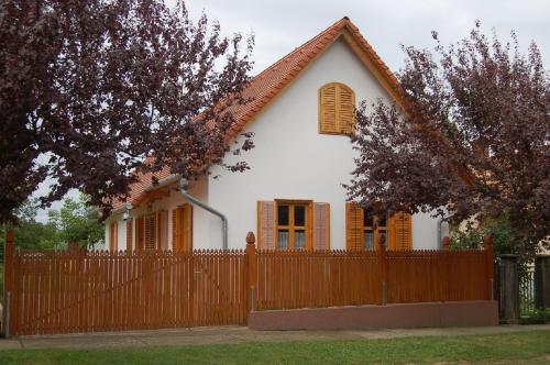 Apartment in Balatonbereny Balaton 18074 — 4-Star Luxury Hotel in Balatonbereny, Hungary